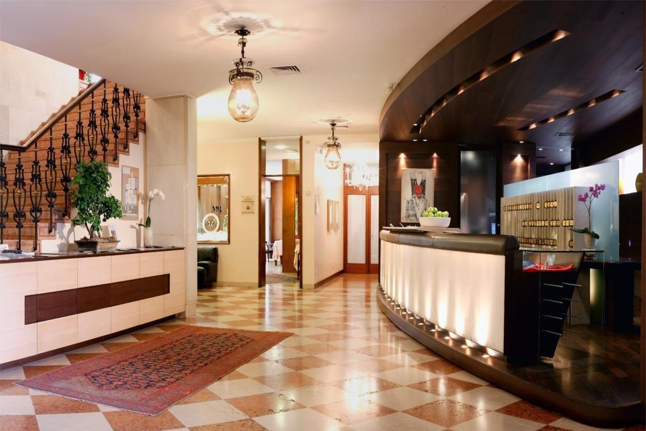 אודינה Astoria Hotel Italia מראה חיצוני תמונה